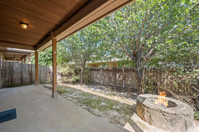 9026 Centennial Drive, Conroe, TX 77384