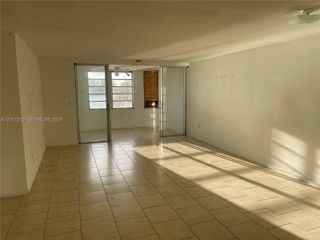 1660 NE 191st St 313-1, Miami, FL 33179