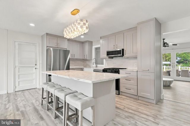 874 EDINBURG RD, Trenton, NJ 08690