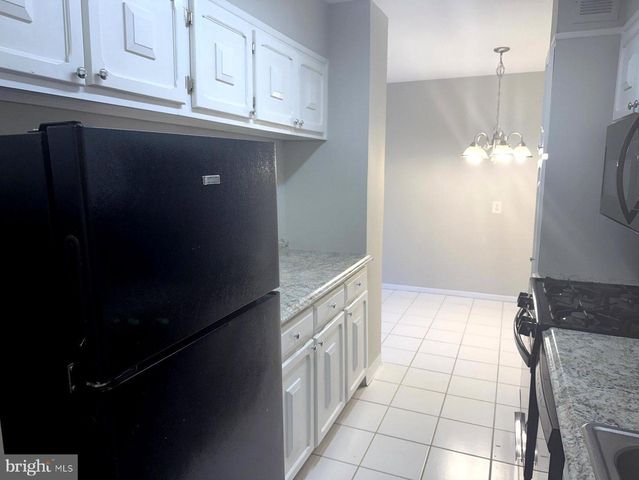 204 BARCLAY TOWERS, Cherry Hill, NJ 08034