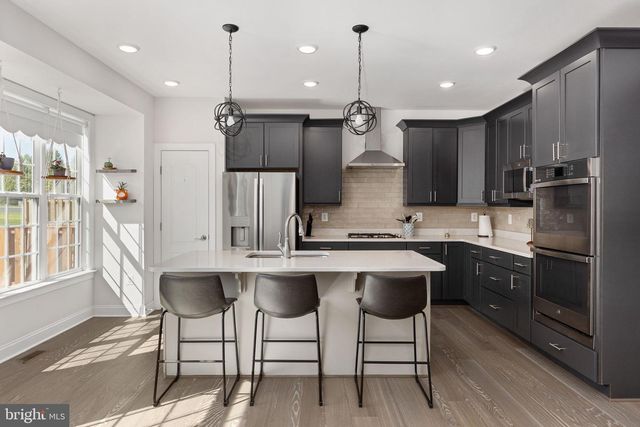3197 BISCUIT CT, Woodbridge, VA 22193