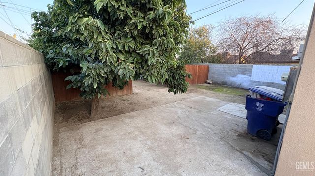 820 O Street, Bakersfield, CA 93304