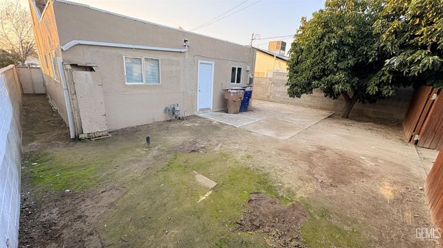 820 O Street, Bakersfield, CA 93304