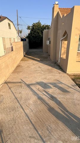 820 O Street, Bakersfield, CA 93304