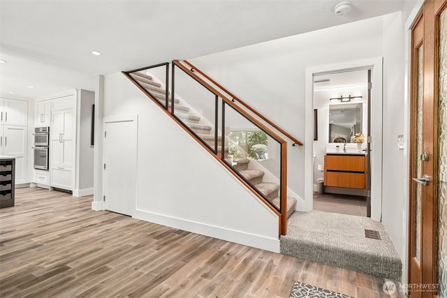18448 SE 43rd Place, Issaquah, WA 98027