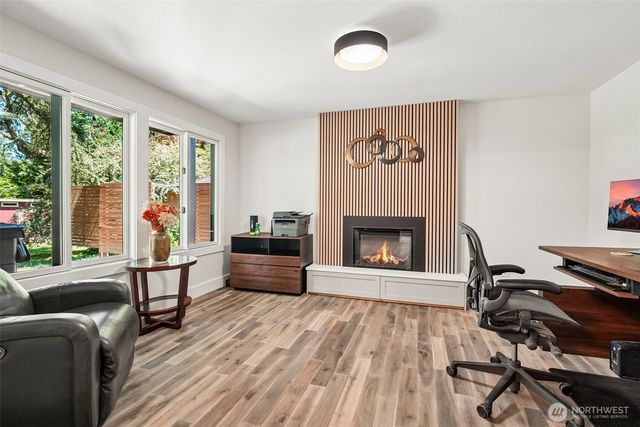 18448 SE 43rd Place, Issaquah, WA 98027