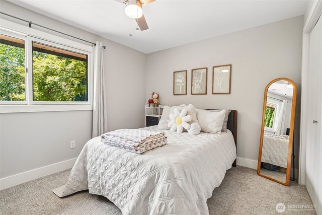 18448 SE 43rd Place, Issaquah, WA 98027