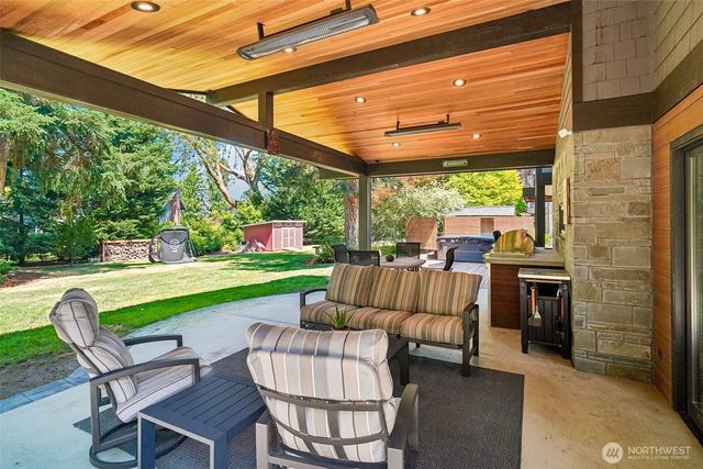 18448 SE 43rd Place, Issaquah, WA 98027