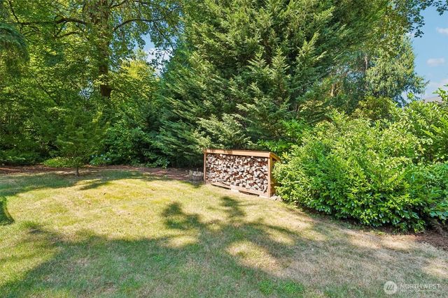 18448 SE 43rd Place, Issaquah, WA 98027