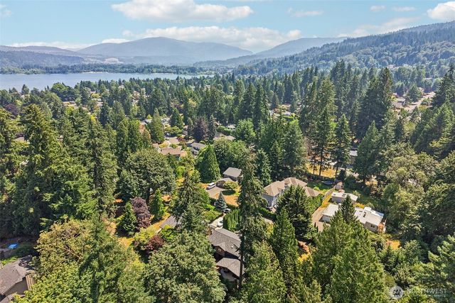 18448 SE 43rd Place, Issaquah, WA 98027