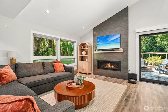 18448 SE 43rd Place, Issaquah, WA 98027