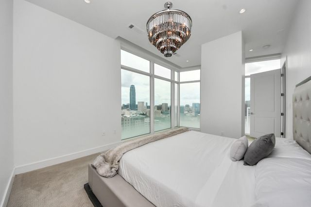 4521 San Felipe Street 1904, Houston, TX 77027
