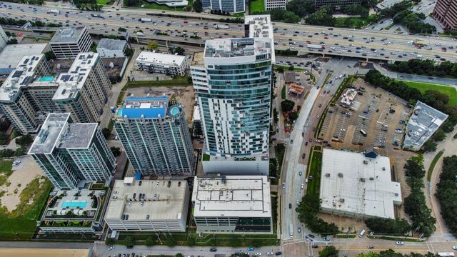 4521 San Felipe Street 1904, Houston, TX 77027