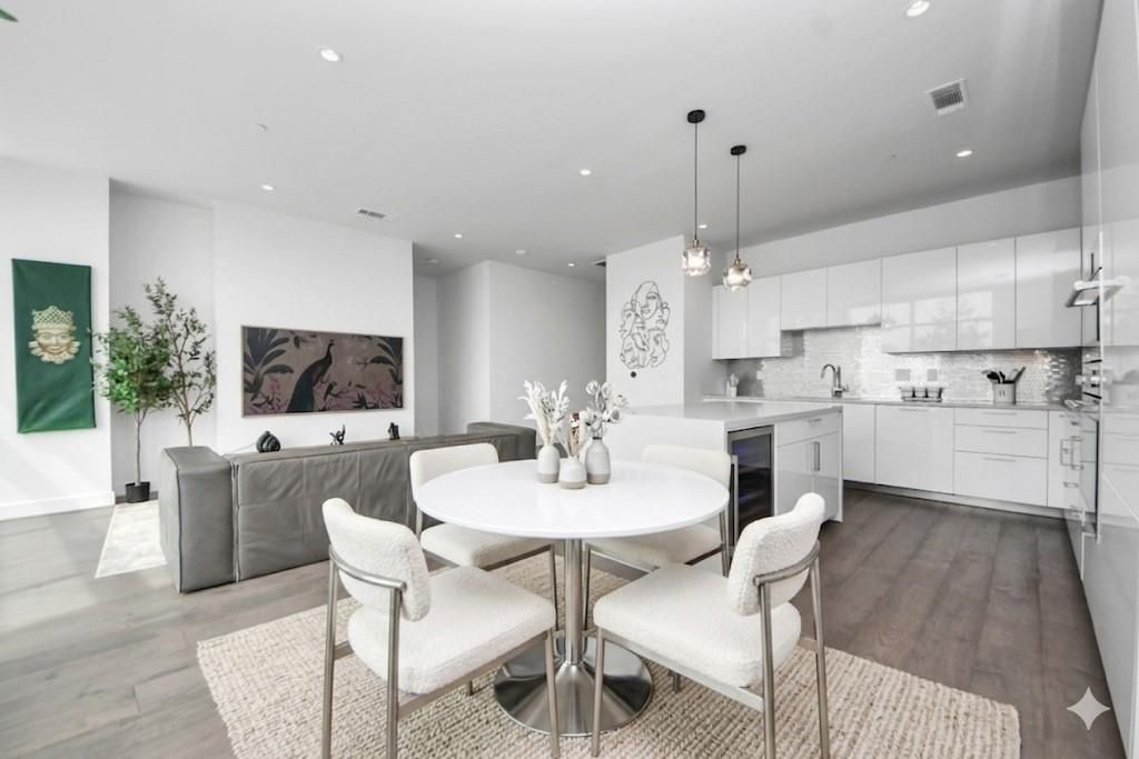 4521 San Felipe Street 1904, Houston, TX 77027
