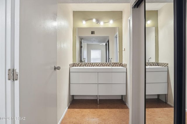 8080 E Speedway Blvd Unit 703, Tucson, AZ 85710