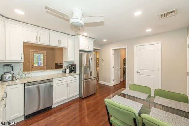 312 Idalroy Trl, Hopatcong Boro, NJ 07843