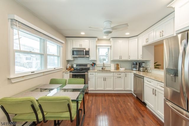 312 Idalroy Trl, Hopatcong Boro, NJ 07843