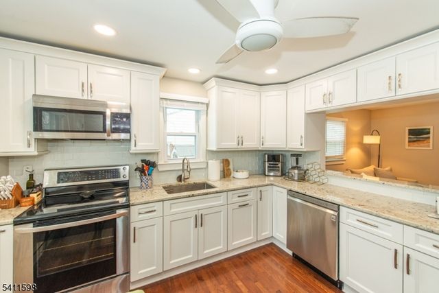 312 Idalroy Trl, Hopatcong Boro, NJ 07843