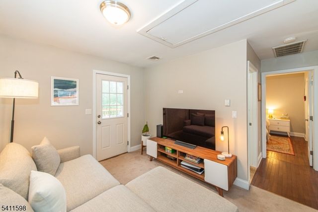 312 Idalroy Trl, Hopatcong Boro, NJ 07843