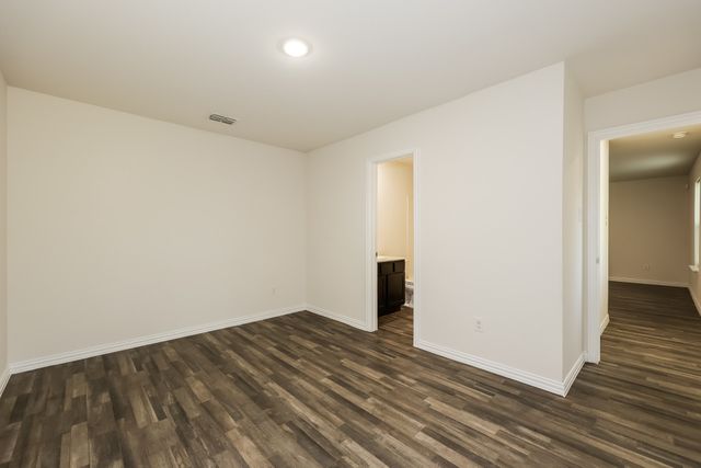 3111 Mcdermott Avenue, Dallas, TX 75215