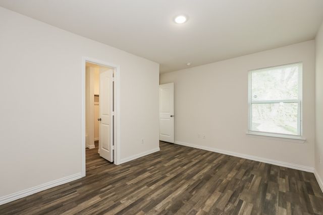 3111 Mcdermott Avenue, Dallas, TX 75215