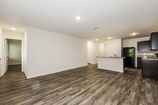 3111 Mcdermott Avenue, Dallas, TX 75215