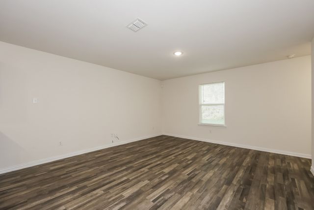 3111 Mcdermott Avenue, Dallas, TX 75215