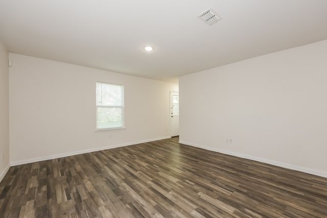 3111 Mcdermott Avenue, Dallas, TX 75215