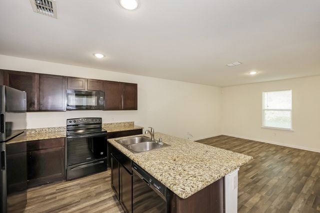 3111 Mcdermott Avenue, Dallas, TX 75215