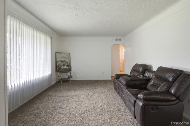 28611 Parkwood Street, Inkster, MI 48141