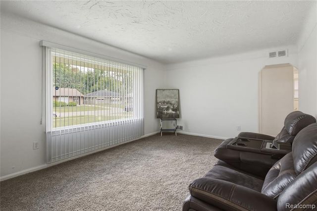 28611 Parkwood Street, Inkster, MI 48141