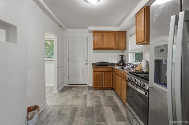 28611 Parkwood Street, Inkster, MI 48141