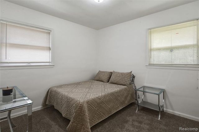 28611 Parkwood Street, Inkster, MI 48141