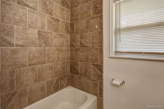 28611 Parkwood Street, Inkster, MI 48141
