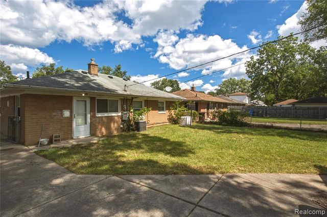 28611 Parkwood Street, Inkster, MI 48141