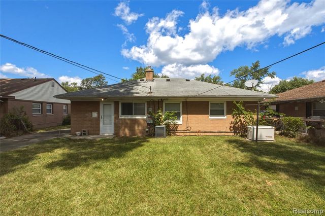 28611 Parkwood Street, Inkster, MI 48141