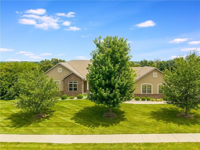 4215 Greystone Drive, St Joseph, MO 64505