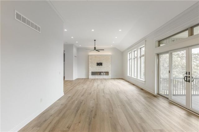 4215 Greystone Drive, St Joseph, MO 64505