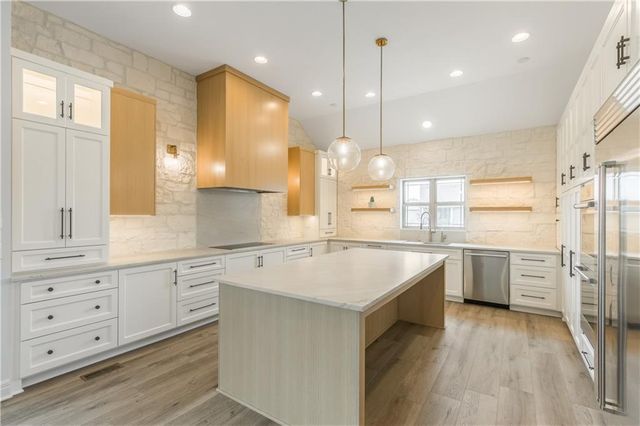 4215 Greystone Drive, St Joseph, MO 64505