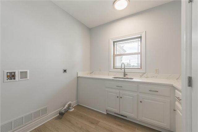 4215 Greystone Drive, St Joseph, MO 64505