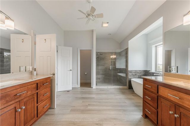 4215 Greystone Drive, St Joseph, MO 64505