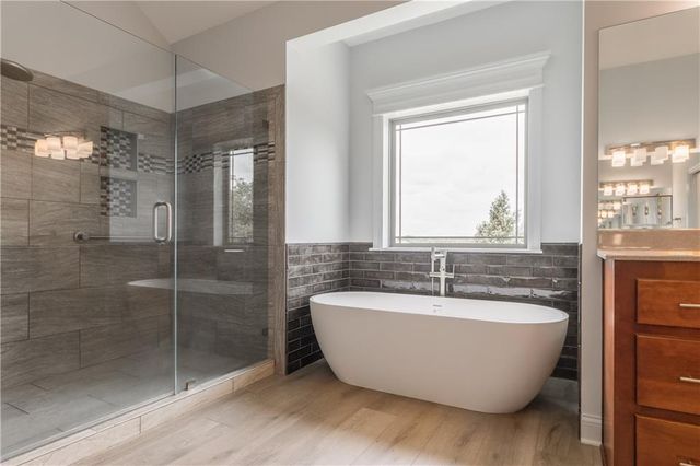 4215 Greystone Drive, St Joseph, MO 64505