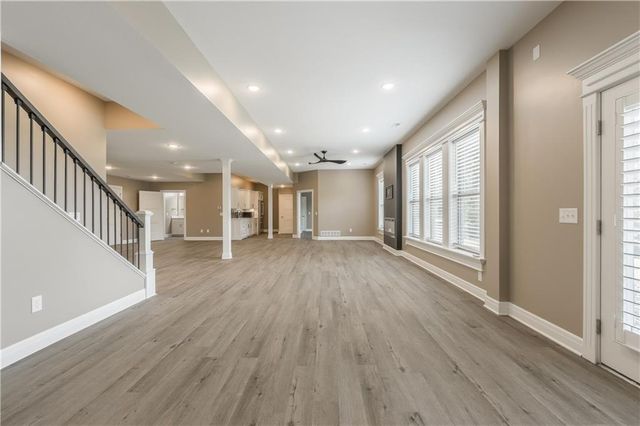 4215 Greystone Drive, St Joseph, MO 64505