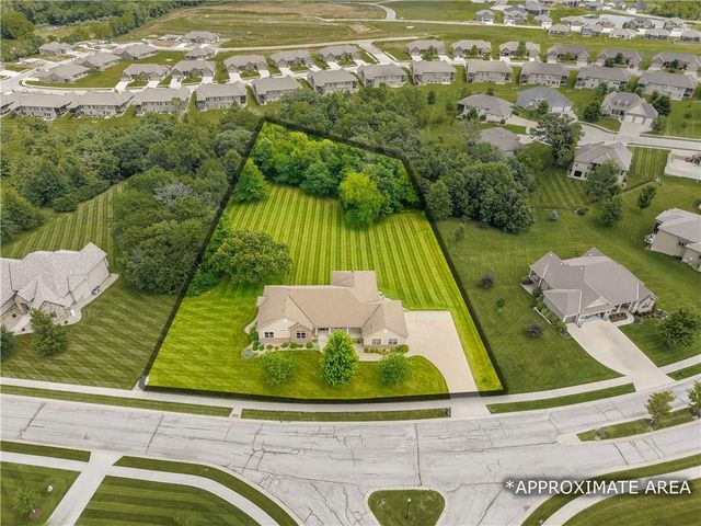 4215 Greystone Drive, St Joseph, MO 64505