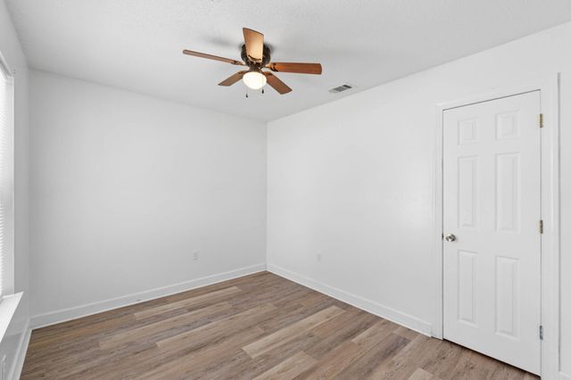 2517 Sunset Drive, Crestview, FL 32536