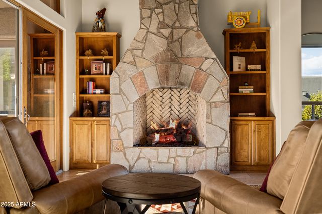 220 CRYSTAL SKY Drive, Sedona, AZ 86351