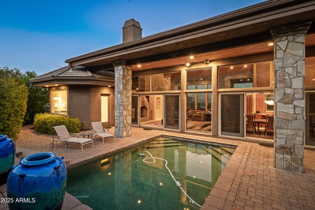 220 CRYSTAL SKY Drive, Sedona, AZ 86351