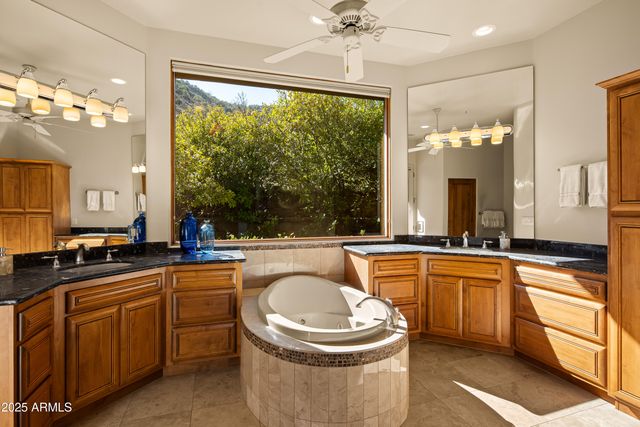 220 CRYSTAL SKY Drive, Sedona, AZ 86351