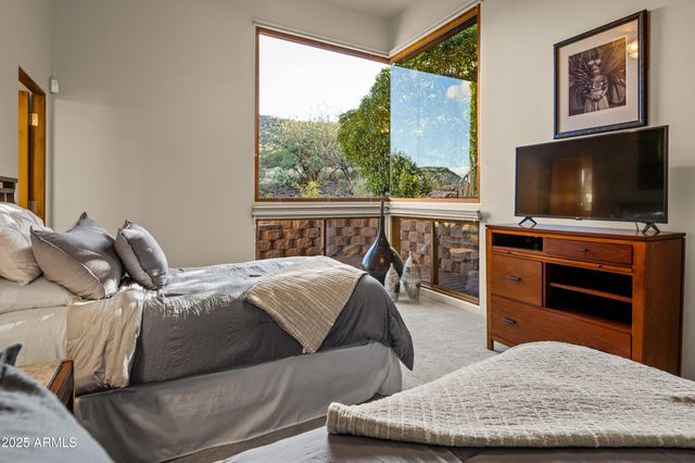 220 CRYSTAL SKY Drive, Sedona, AZ 86351