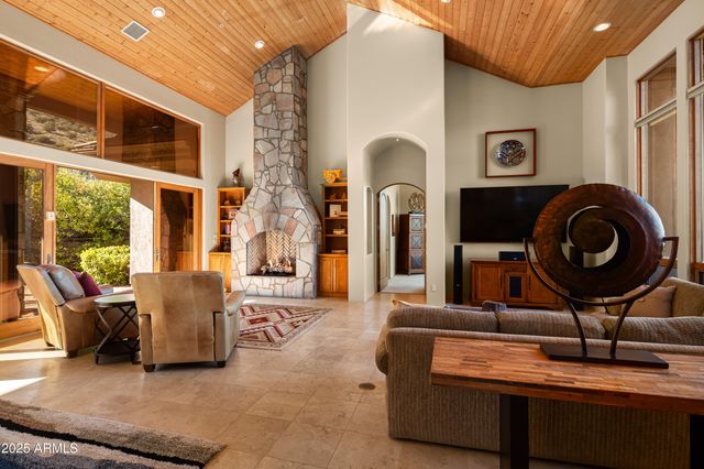 220 CRYSTAL SKY Drive, Sedona, AZ 86351